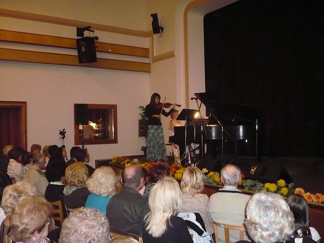 img00004.jpg