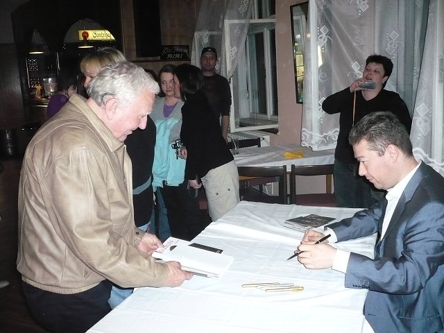 img00020.jpg